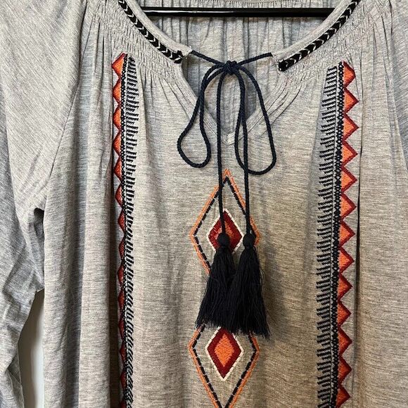THML Anthropologie Bohochic Grey Embroidered Aztec Design Tassel Tie Top XS - Picture 5 of 7
